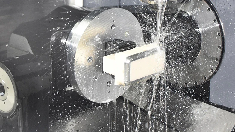 Usinage CNC 3+2 axes